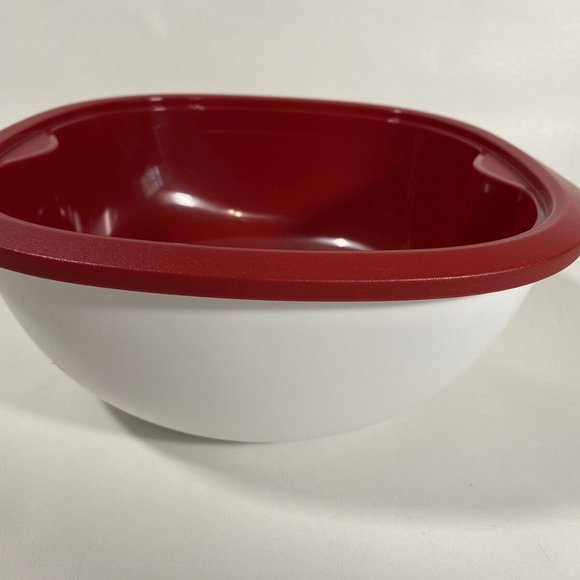 🆕️Tupperware Warmie Tup Insulating Serving Bowl 2.4L 2 1/2 Quart w/Manual - Picture 4 of 6